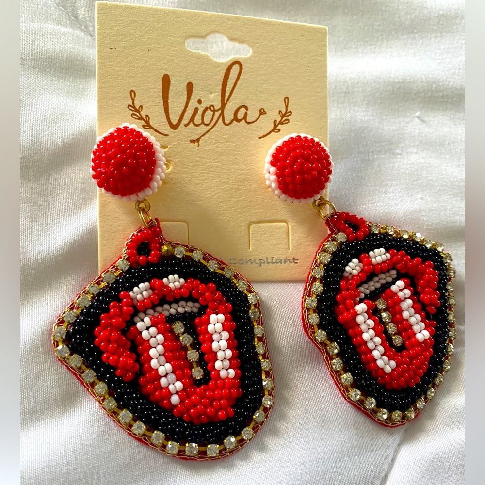VIOLA Beaded Lips/Tongue Earrings